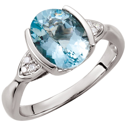 14kt White Gold 2.1 ct Oval Aquamarine Ring with Diamonds JJ67285